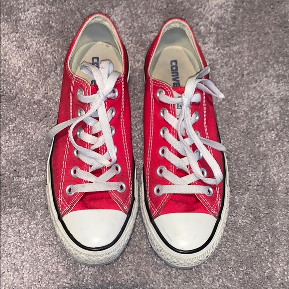 Red converse - Picture 3 of 3